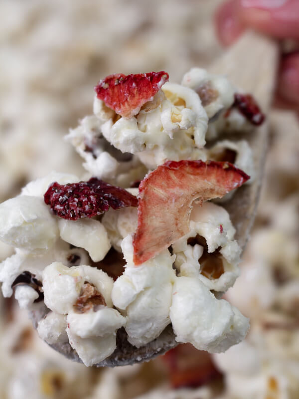 dried strawberry popcorn recipe
