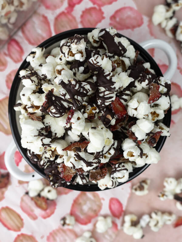 white chocolate popcorn with dark chocolate drizzle